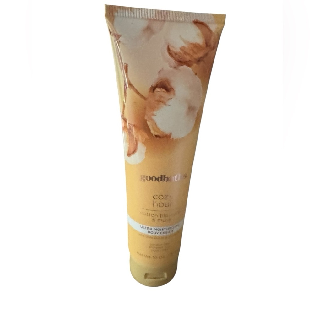 5/$25 NWT Full Size Body Cream - Cotton Blossom & Musk